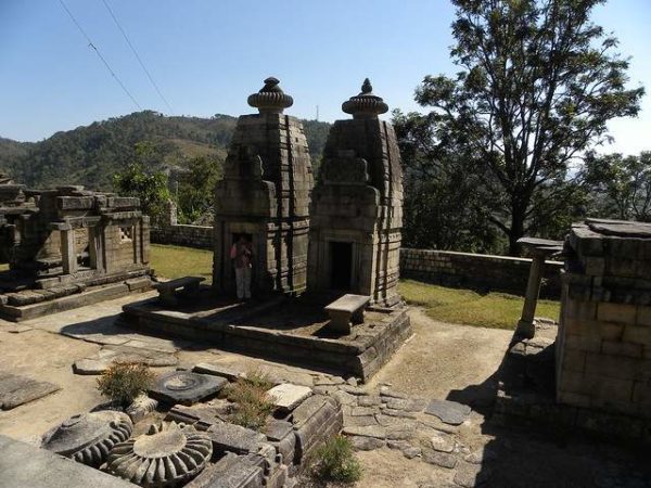 Dwarahat temple