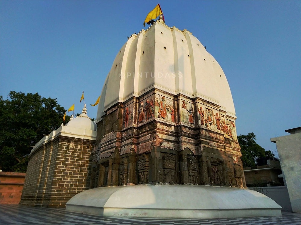 Sri Bharat Mandir Rishikesh- agadguru Adi Shankaracharya reinstalled the presiding deity in the temple on the day of Basant Panchmi in 789 A.D.