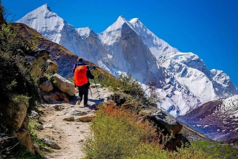trekking Uttarakhand