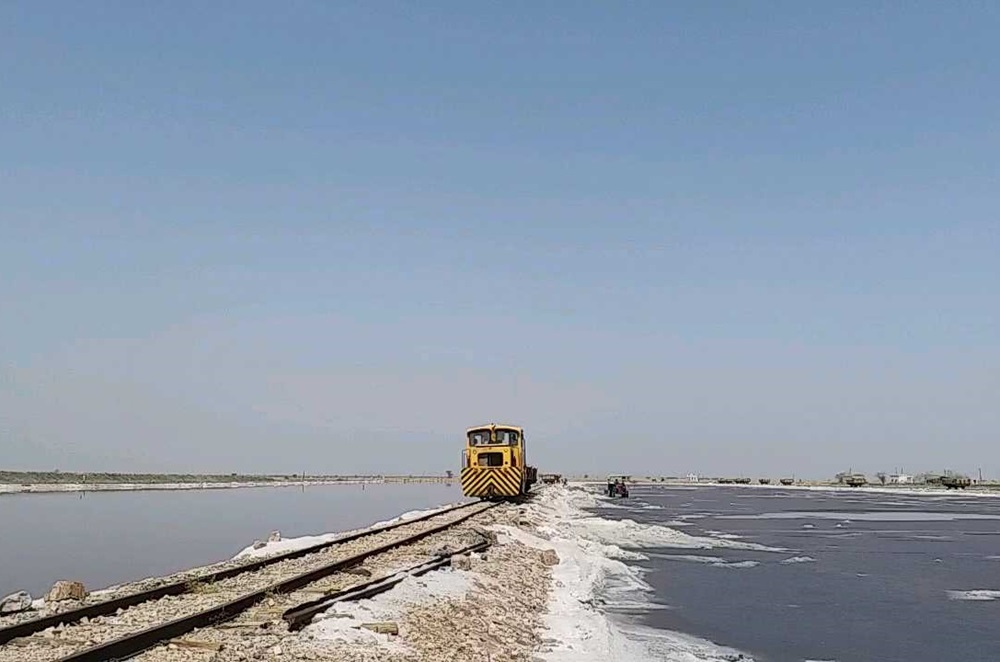 Train to Shambhar Lake Town