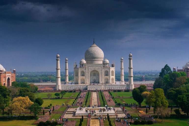 Agra Cantt Railway Station to Taj Mahal