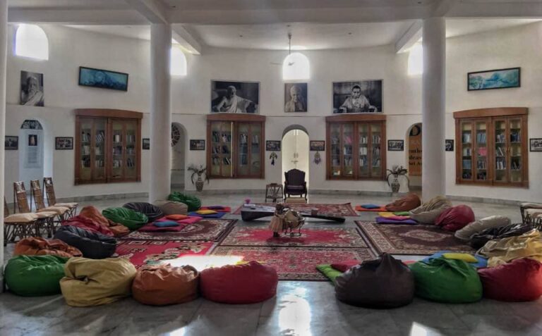 Best Ashrams in Rishikesh for Meditation