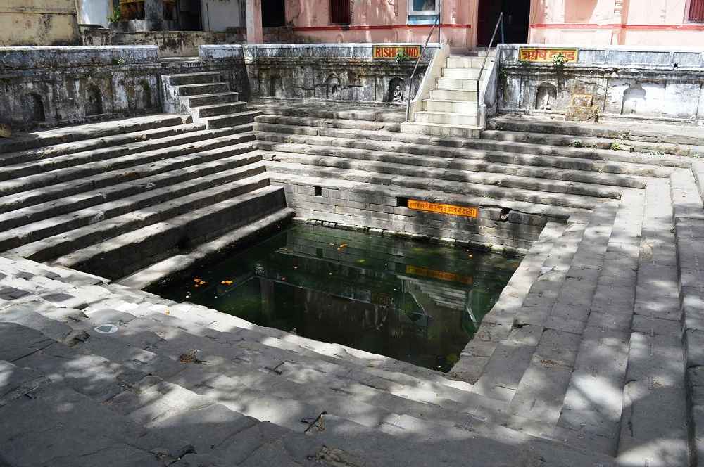 Rishikund - The Holy Water Tank at Triveni Ghat, Rishikesh