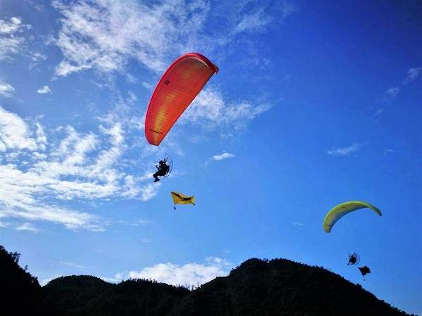 Paragliding in Rishikesh