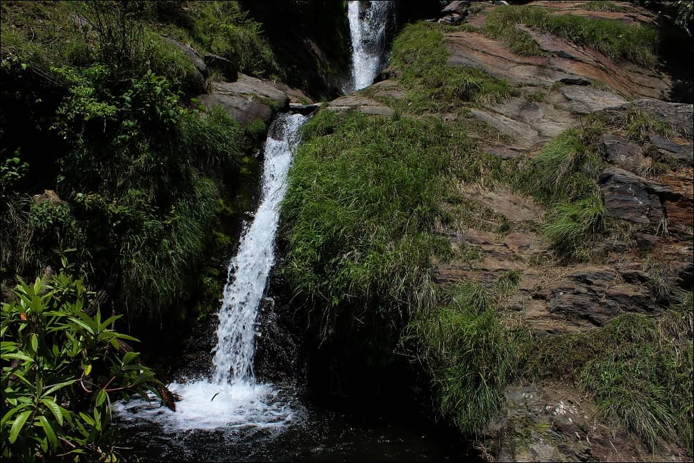 Waterfalls Trek - Rupin Pass