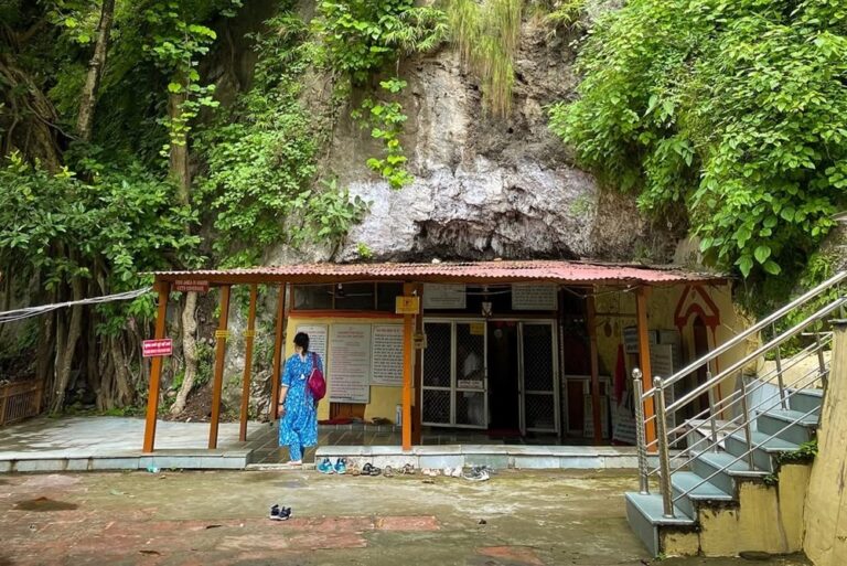 Vashishta Gufa Rishikesh