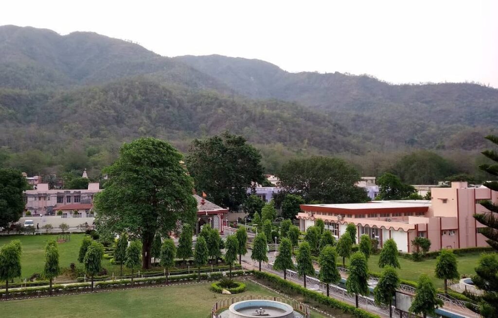 Vanprastha Ashram Rishikesh: A Spiritual Backpacking Ashram - Rishikesh ...