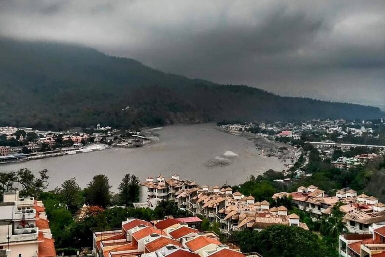 rain in rishikesh