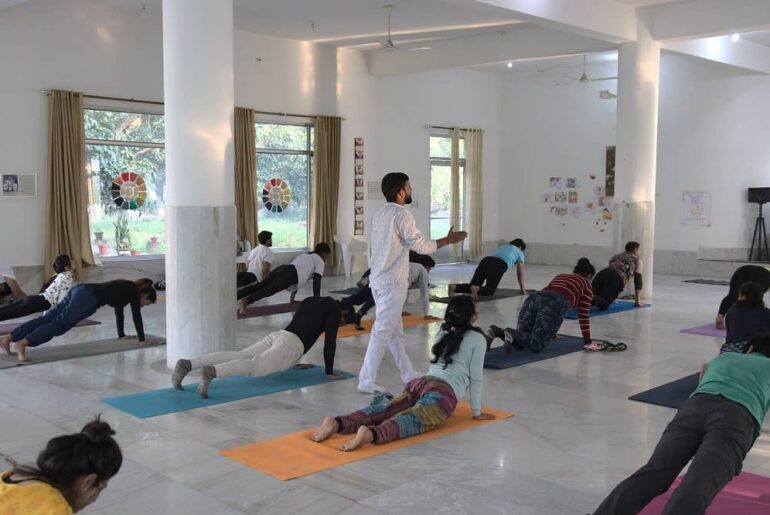 Vinyasa Yoga Ashrams in Rishikesh