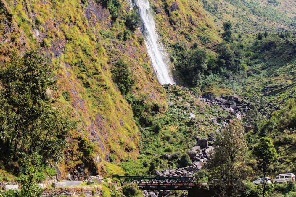 Munsiyari Waterfall