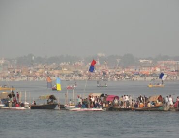 Kashi to Triveni Sangam Distance
