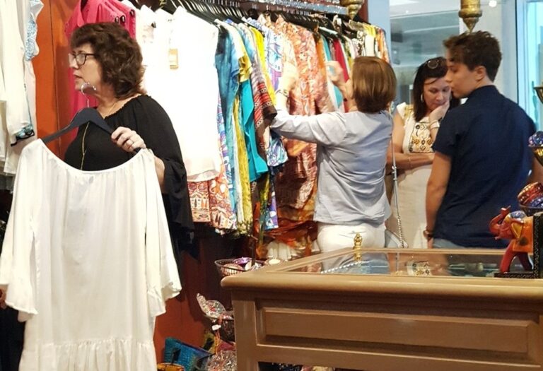 shopping in Jaipur India