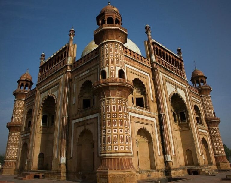 places to visit in Delhi for foreigners
