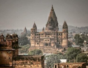 Orchha Chaturbhuj Temple