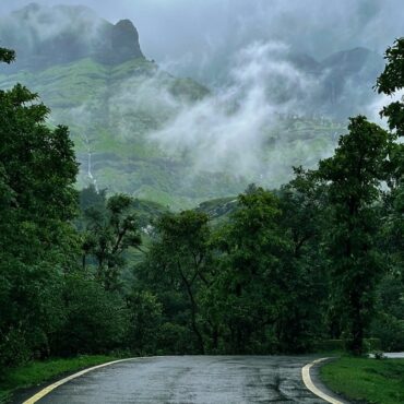 Explore 6 Best Places to visit in Monsoon in Uttarakhand