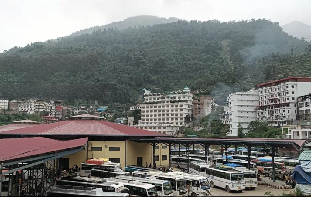 Sitapur Bus Parking Sonprayag Uttarakhand