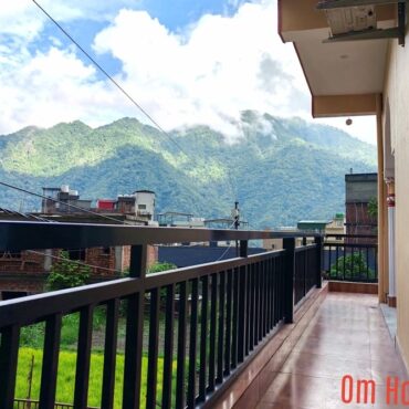 Rishikesh Where to Stay and What to do (Plus a Gem in Tapovan!)