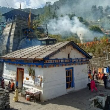 Rishikesh to Triyuginarayan Temple: Bus Route, Distance, & Marriage Tips