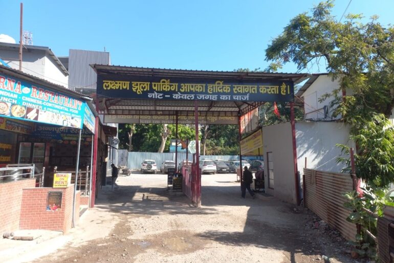 Laxman Jhula Parking