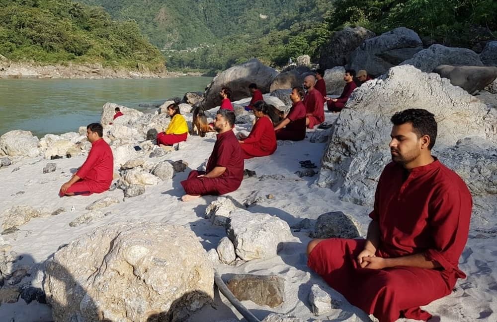 Free Yoga Classes in Rishikesh