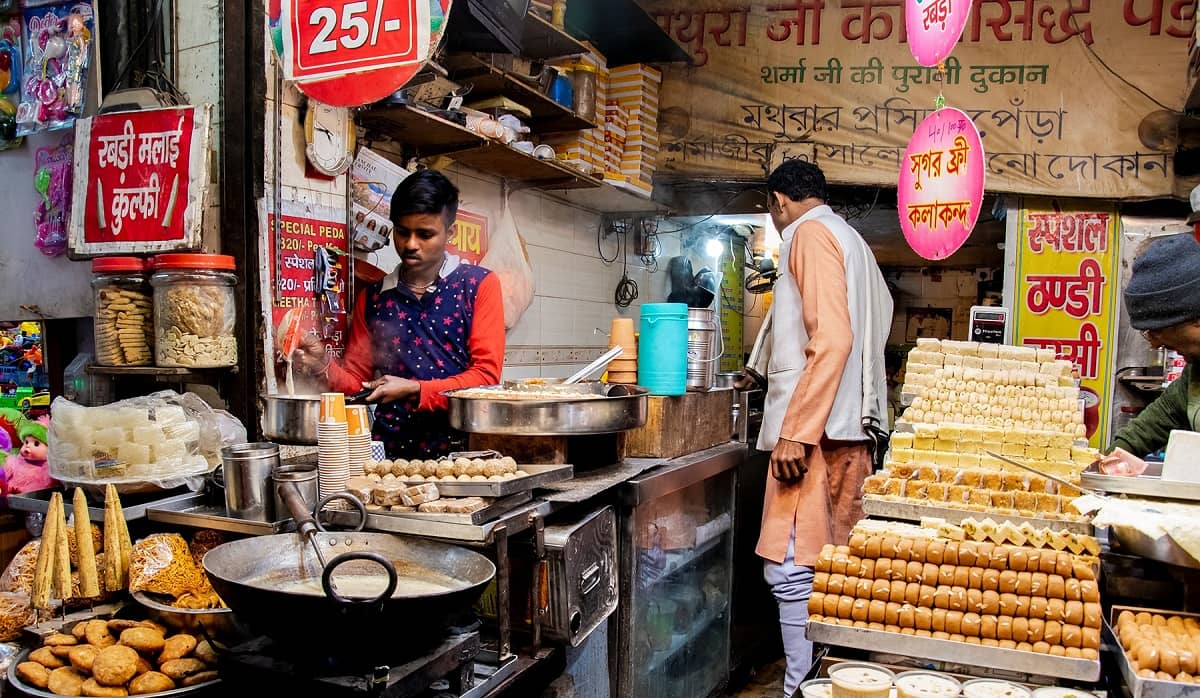 Street Food In Haridwar: List of Famous Street food Places