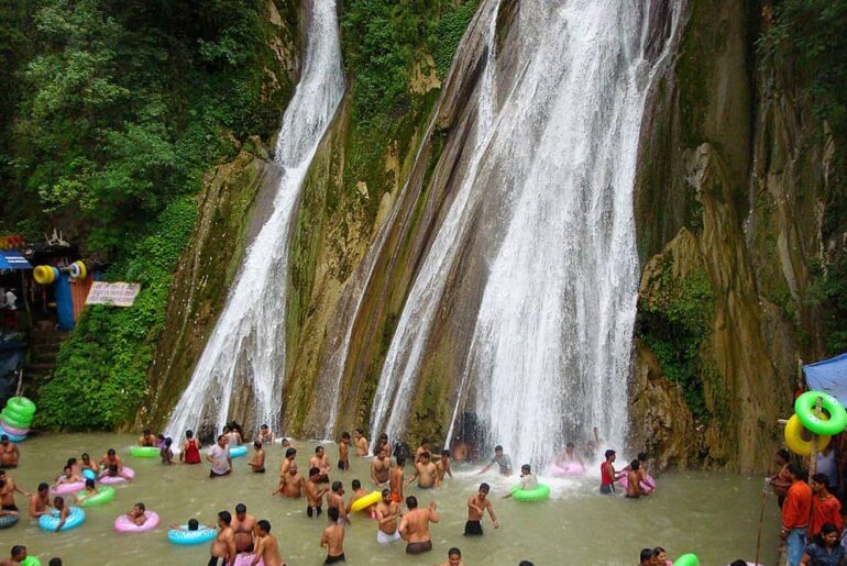 MUSSOORIE KEMPTY FALLS TREK