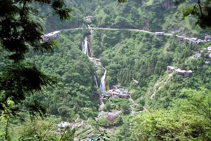 a distance view of Kempty Falls while trekkig