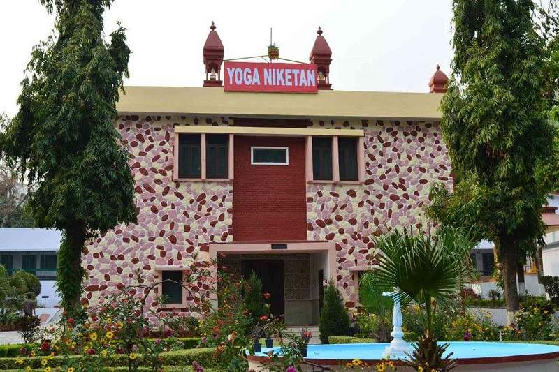 Yoga Niketan: best spiritual ashrams in Rishikesh