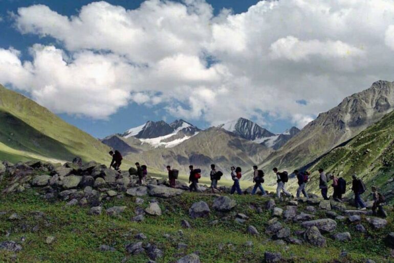Brahmatal Lake - A Winter Trek in Chamoli District- Uttarakhand