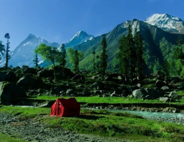 9 Best Valleys in Uttarakhand For Long Stay & Adventures