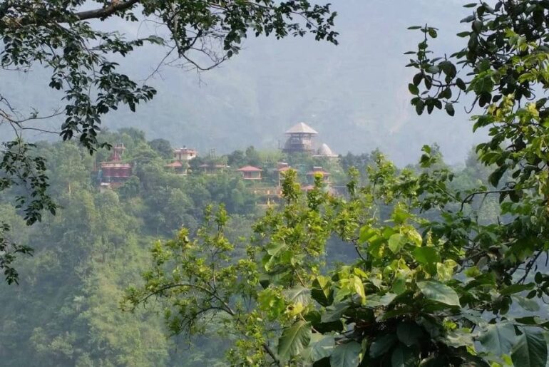 Anand-Lok-temple-and-Asrham-sirasu-vaillge-rishikesh