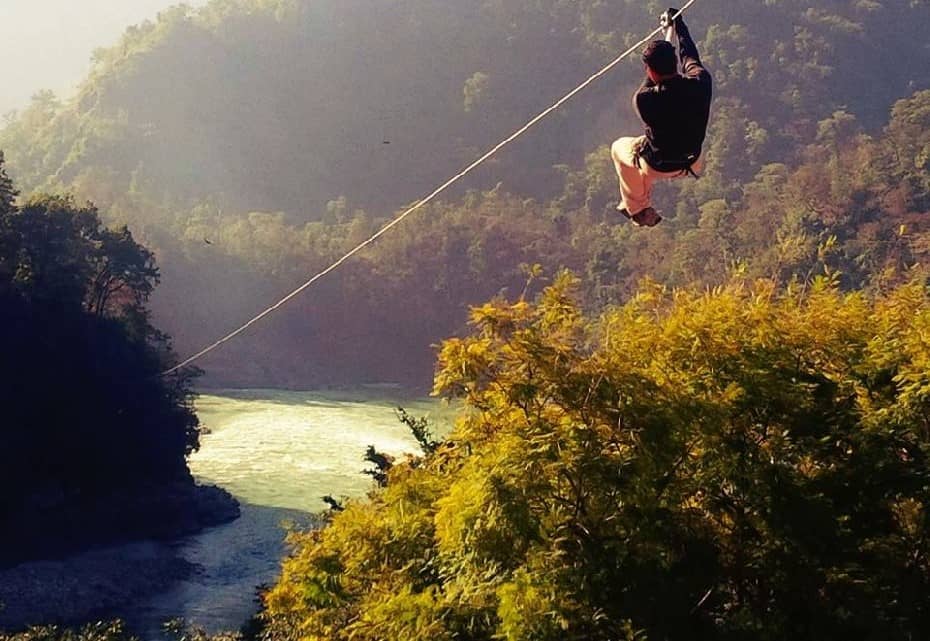 Sliding on Ropes above the Ganges 