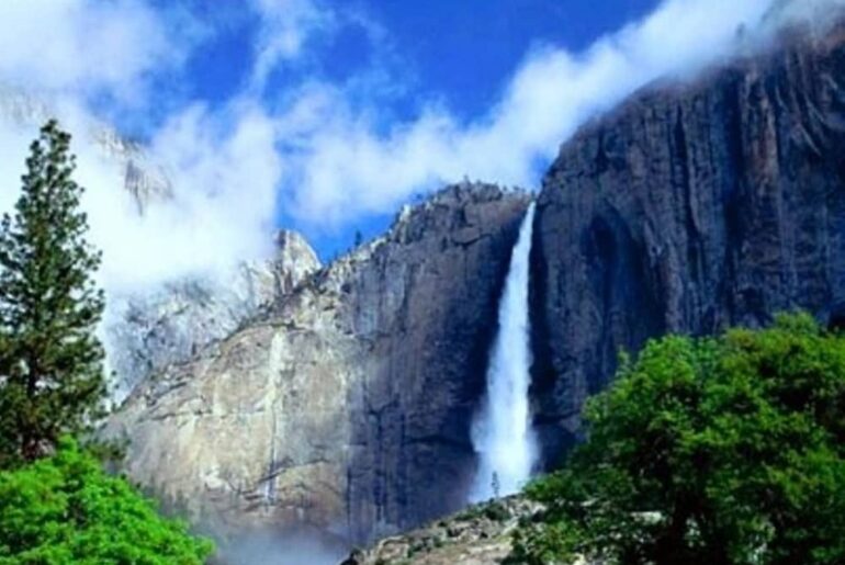 Discover Myth & Story of Vasundhara Waterfall Badrinath Trek
