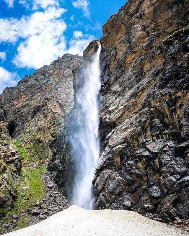 Vasudhara waterfall
