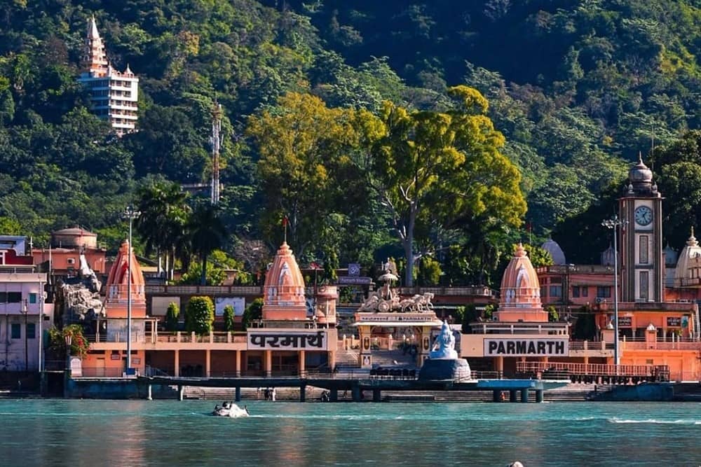 List of top 8 Yoga Centers in Rishikesh, India