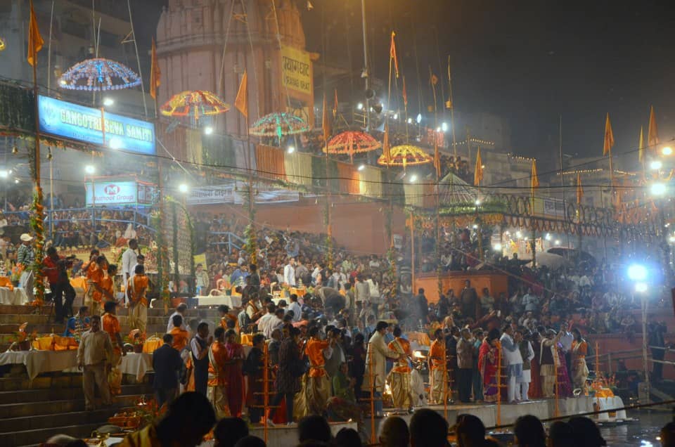 Ceremonia Serale a Varanasi