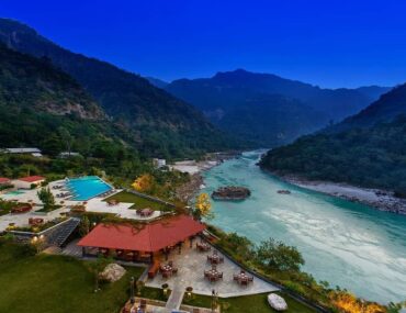 Hotels on River Ganges in Rishikesh