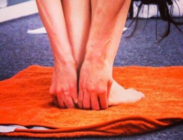 What to Wear to Hot Yoga