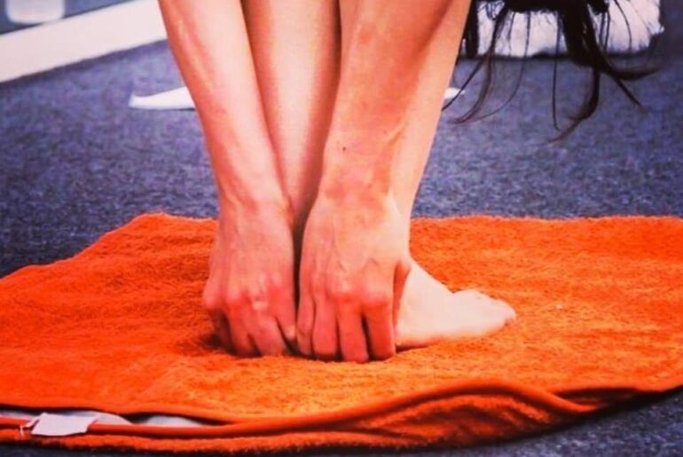 What to Wear to Hot Yoga