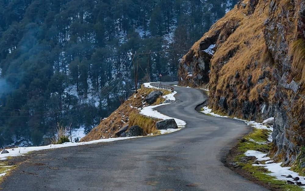 Road to Munsiyari Sarmoli Village