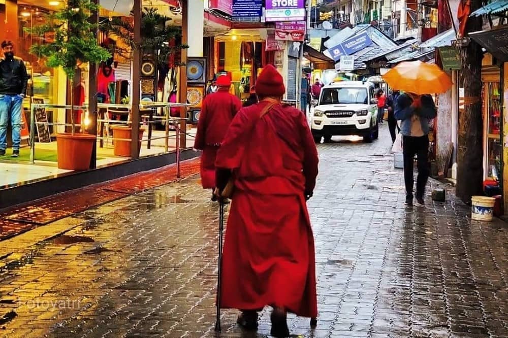 Temple Road Mcleodganj market