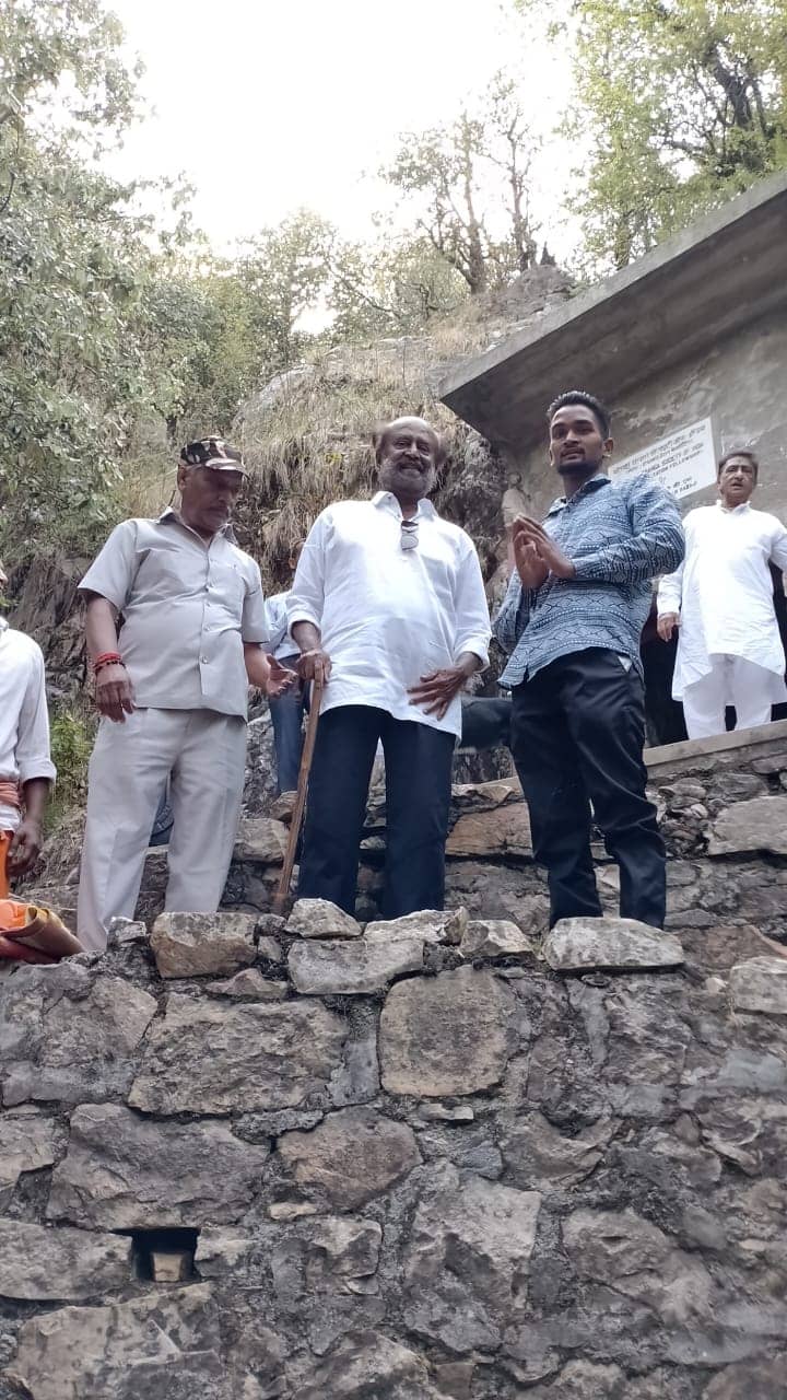 Rajinikanth Photo recentely visited Babaji Cave