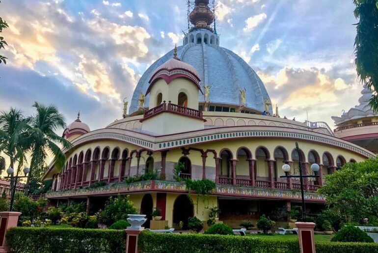 Shri Radha Madhav Mandir Complex, Mayapur