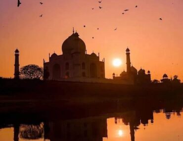 Sunrise at Taj Mahal