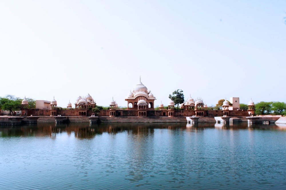 Kusum Sarovar Vrindavan Mathura