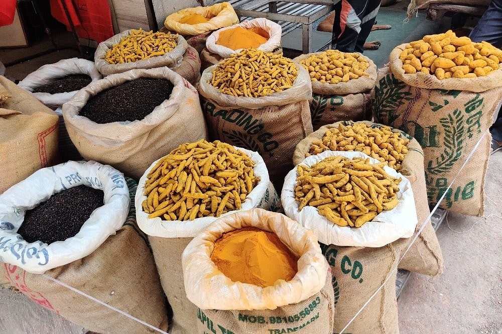 Old Delhi Spice Market Khari Baoli India