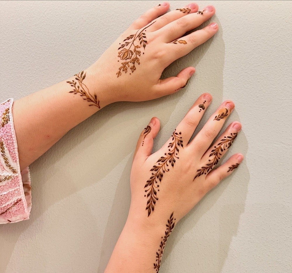 Short  Henna Artwork
