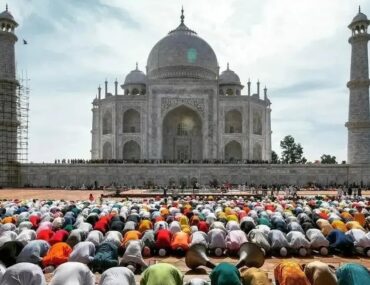 Agra Taj Mahal Closing Day