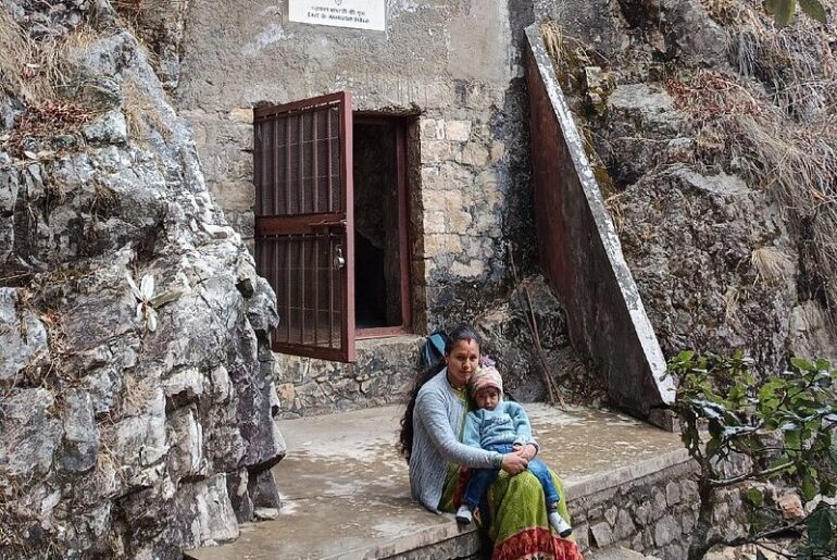 mahavatar babaji's cave photos
