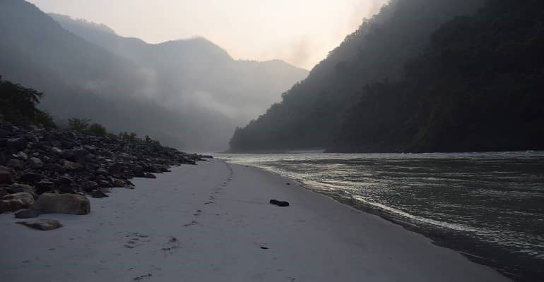 ganga-beach-walking-rishikesh